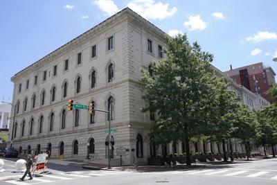 Maryland's handgun licensing law has been struck down by a federal appeals court