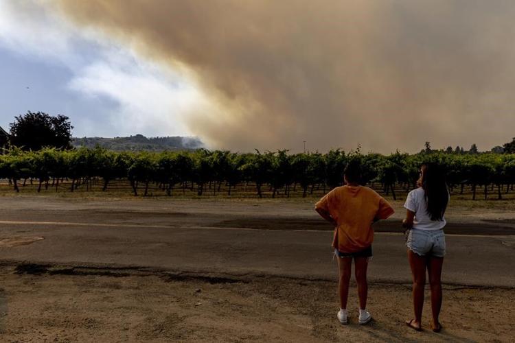 California firefighters gain ground against big wildfires after hot, windy weekend