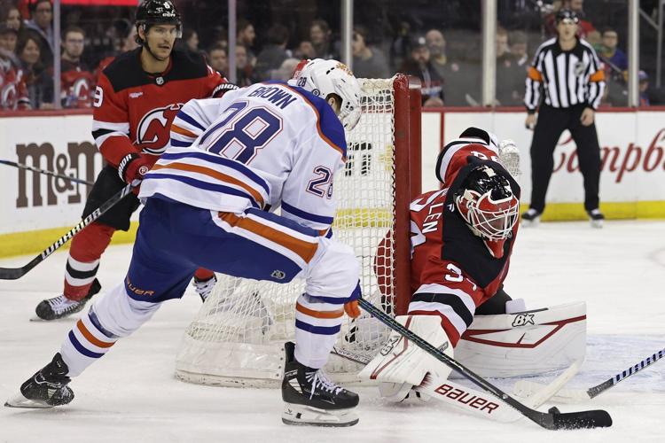 Jesper Bratt has a goal and 2 assists in the Devils' 3-2 comeback win over the Oilers