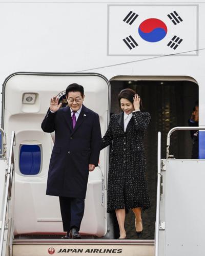 Leaders of Japan and South Korea discuss economy and regional challenges at summit