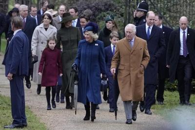 King Charles salutes late queen, public workers in speech