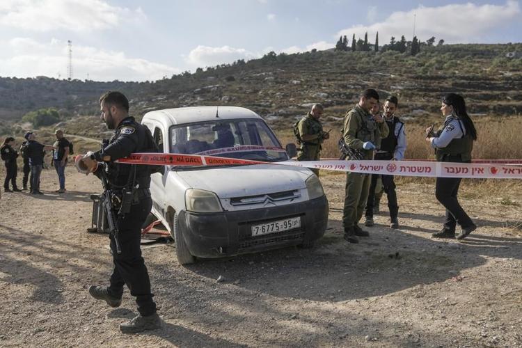A Palestinian militant kills an Israeli in the West Bank, a day after Israel's military raid in area