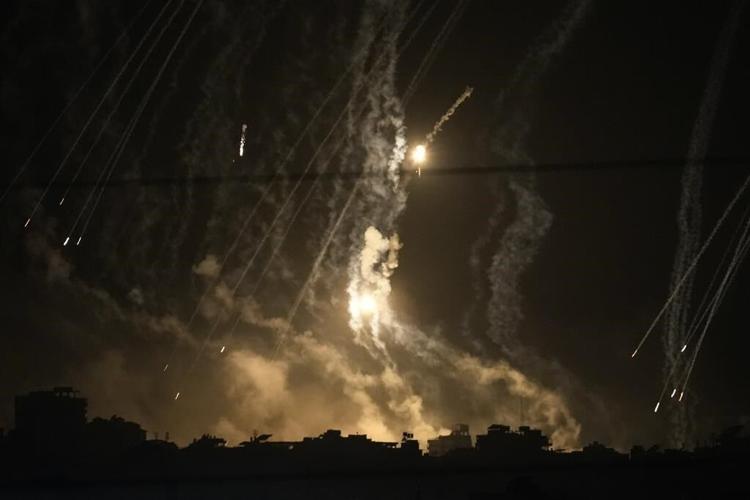 Heavy fighting rages near main Gaza hospital as Netanyahu dismisses calls for a cease-fire