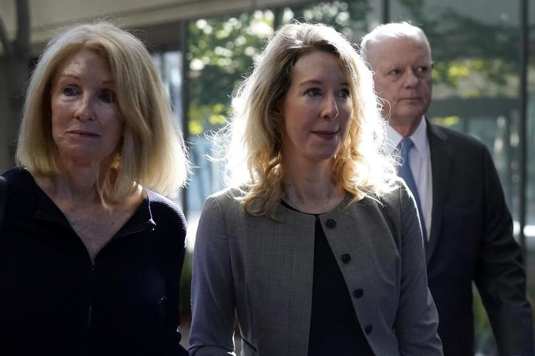 Prosecution witness stands by testimony in Holmes trial