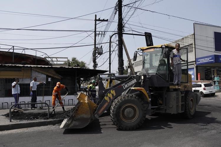 Rio de Janeiro deploys helicopters in extra security after a criminal gang torches 35 buses
