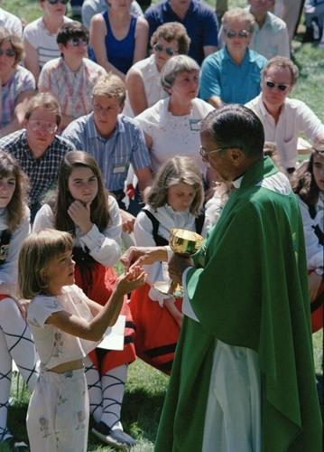 A retired Wyoming bishop cleared by Vatican of sexual abuse despite local findings has died at 91