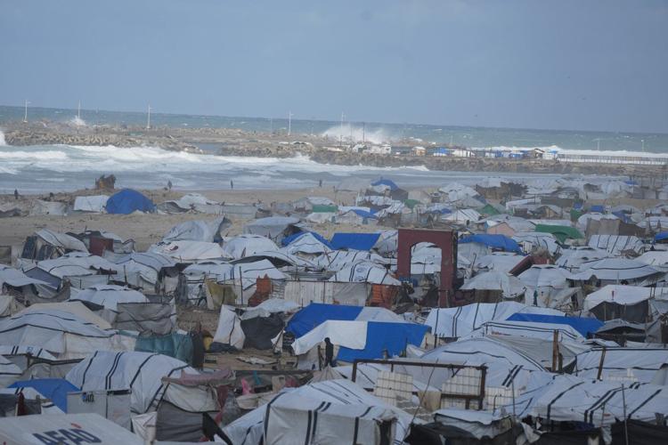 Freezing rain floods Gaza camps and leaves displaced Palestinians in dire conditions