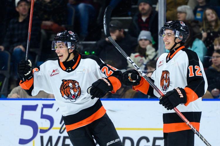 Pittsburgh Penguins keep Ruck twins together at NHL draft