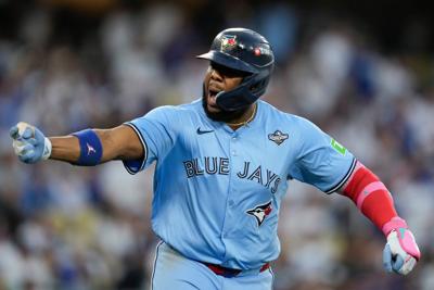Jays aiming to take 3-2 World Series lead back home with win tonight