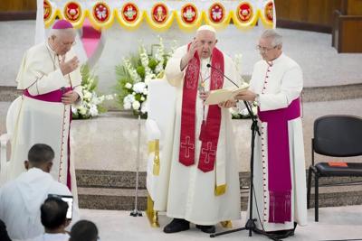 Pope appeals for Lebanon leaders to put interests aside