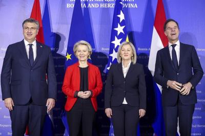 EU officials urge Bosnia to press ahead with reform in order to start accession negotiations