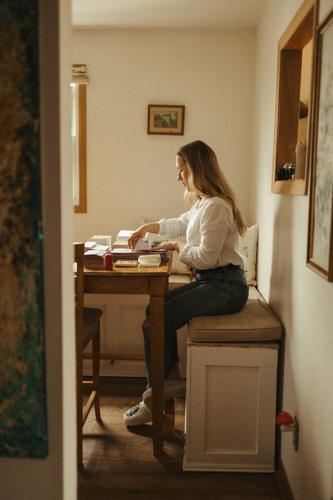 Lucky Duck Mail Club sends out kindness and patience during Canada Post strike