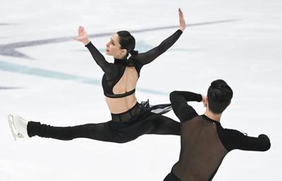 Top ɫֱ pair believe age is an advantage at figure skating worlds in Montreal