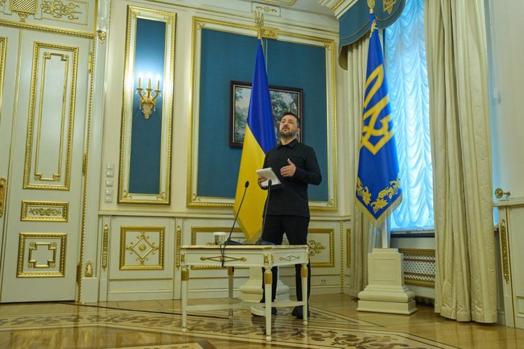Ukraine nuclear plant enters fifth day on emergency power as Zelenskyy announces $90B arms deal