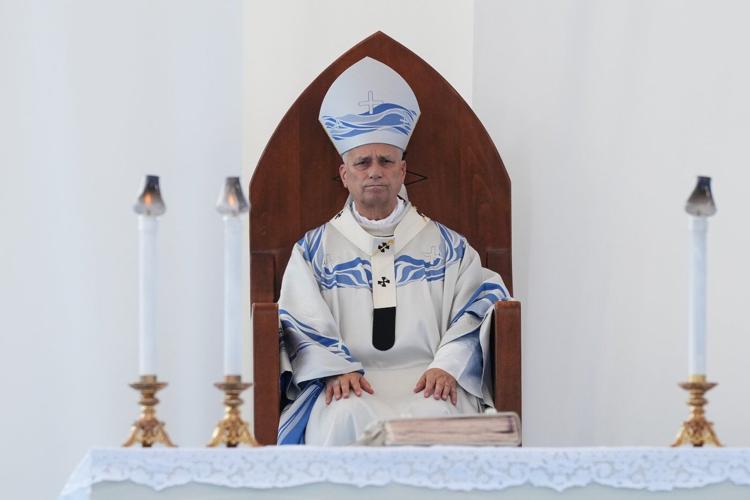 Pope marks July 4 by praying in Lampedusa for migrants who died seeking freedom and prosperity