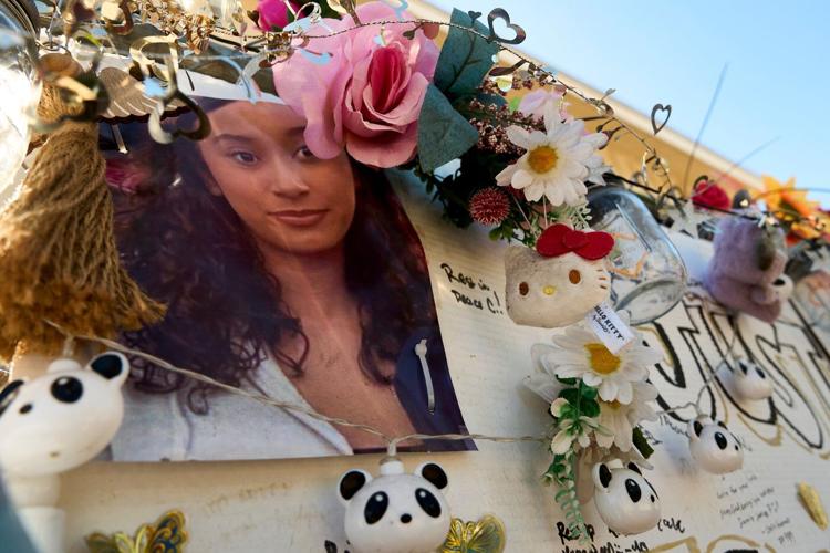 Final texts from 14-year-old girl to singer D4vd shown in court at hearing on her killing