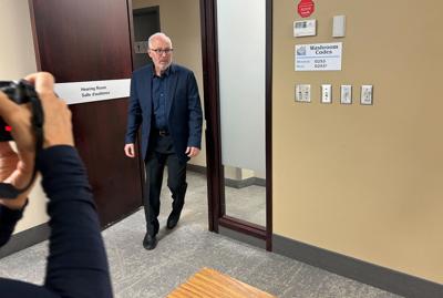 Former Winnipeg mayor says he told people to keep project cost under control