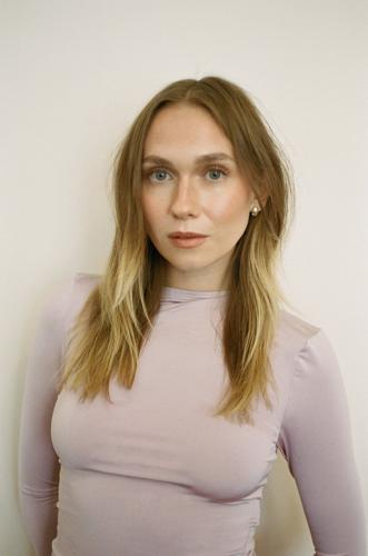 ɫֱ comic Veronika Slowikowska joins the cast of "Saturday Night Live"