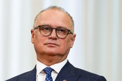 Serbian minister to resign over concrete canopy crash that killed 14 people