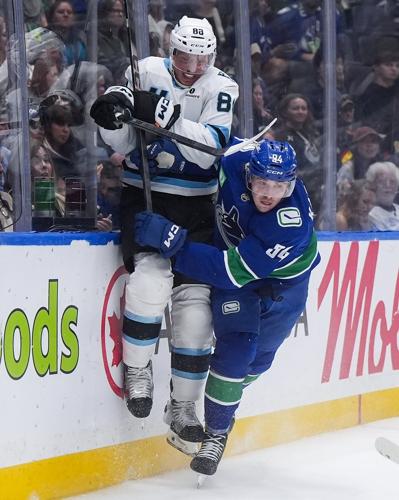 Karlsson continues to shine despite tough season for Canucks