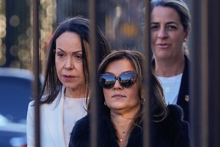 Photos show Venezuela caught between Machado’s diplomacy and Rodríguez’s rule