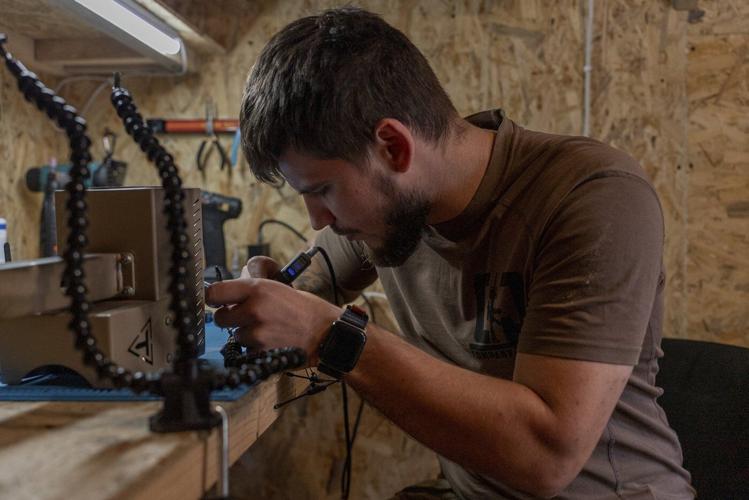 To protect soldiers, Ukraine uses remote-controlled vehicles for dangerous missions