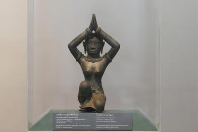 Thailand welcomes home trafficked 1,000-year-old statues returned by New York's Metropolitan Museum