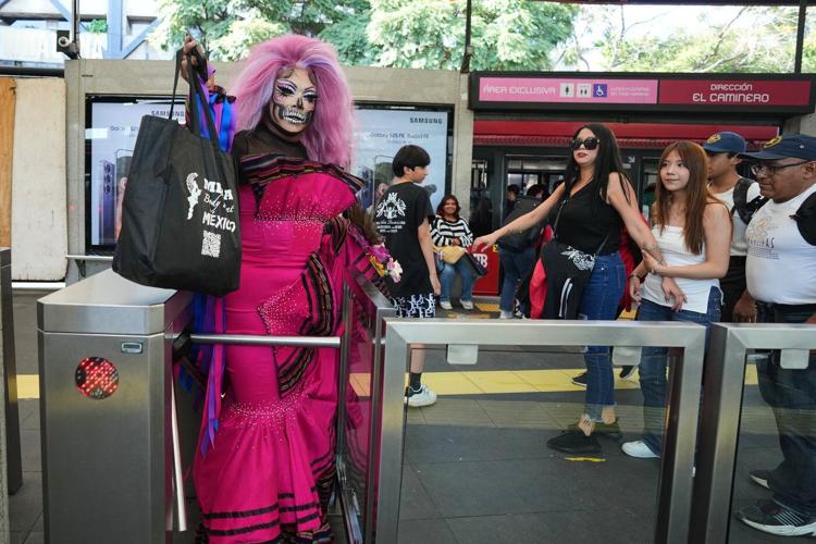 LGBTQ+ collective walks in Mexico City's Catrinas march in push for visibility
