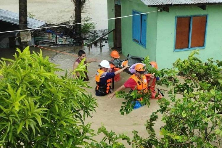 Another tropical storm hits the Philippines, causing 4 deaths and new evacuations