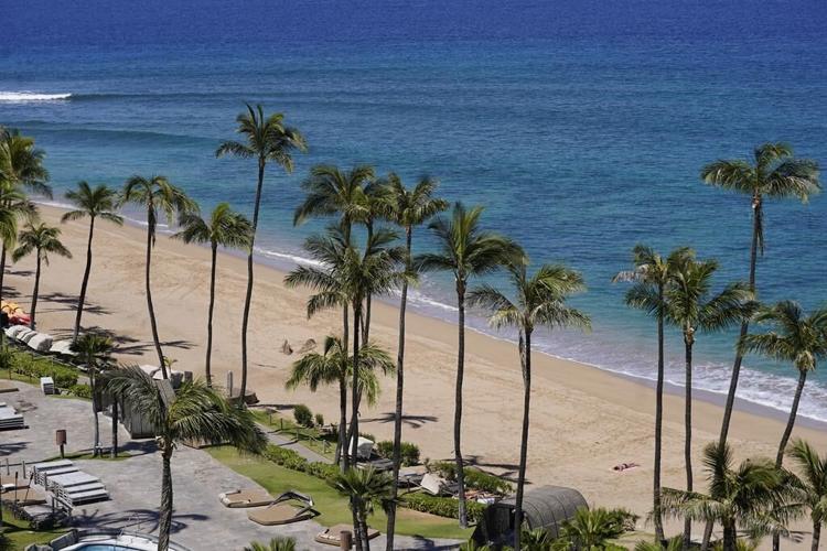 Need for water to fight Hawaii fires rekindles fight over stream diversions. Follow live updates