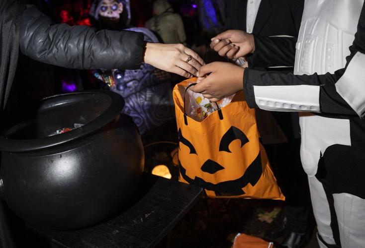 Not just kids: poll suggests more adult ϳԹs plan to partake in Halloween fun