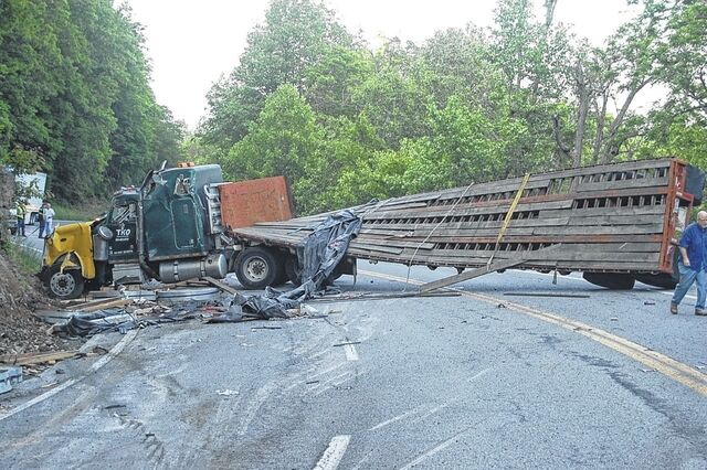 Tractor-trailer accident temporarily blocks Fancy Gap Mountain | Local ...