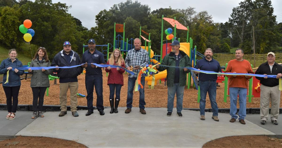 New playground now open, splash pad dedicated | | thecarrollnews.com