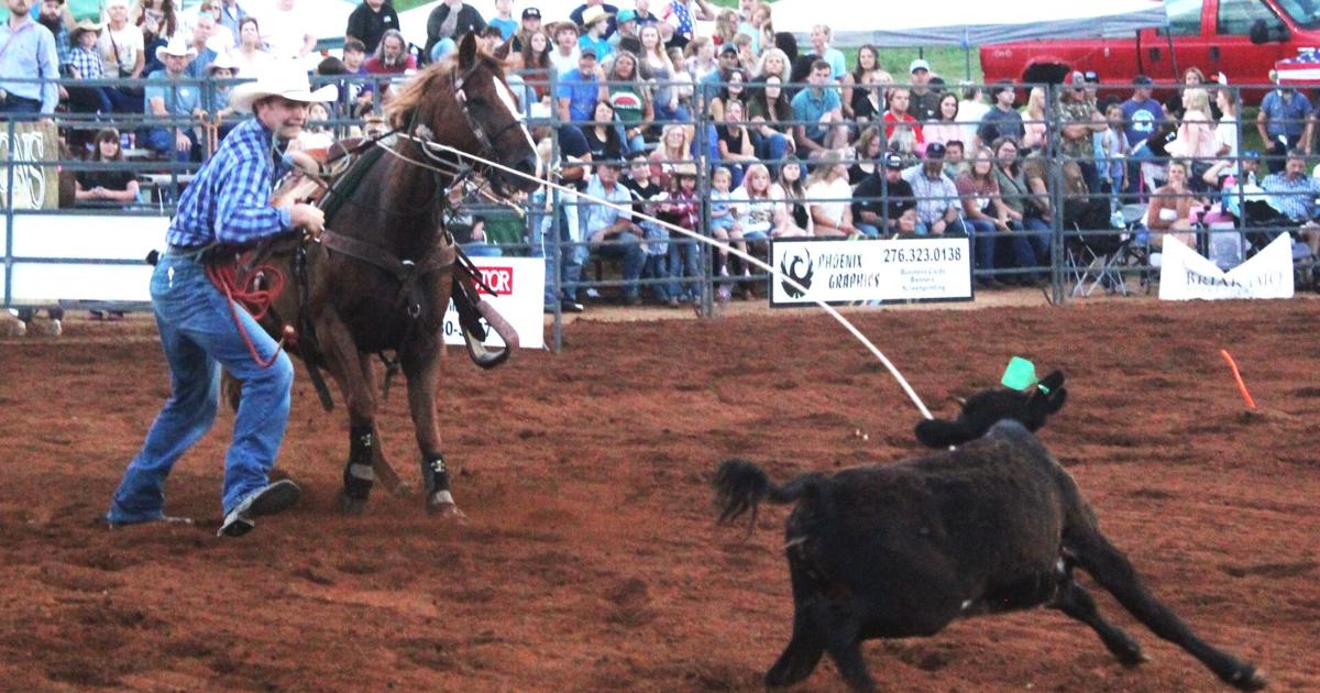 Large enthusiastic crowds enjoy Galax rodeo | Sports | thecarrollnews.com