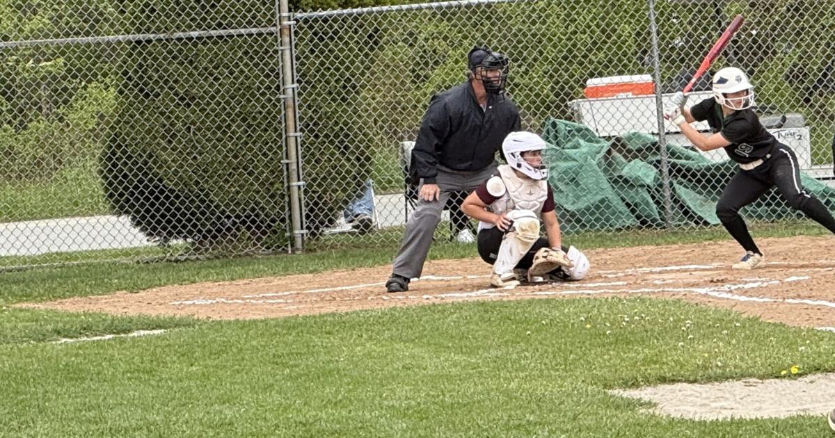 Coventry softball coasts past East Hampton in season finale, improves to 19-1