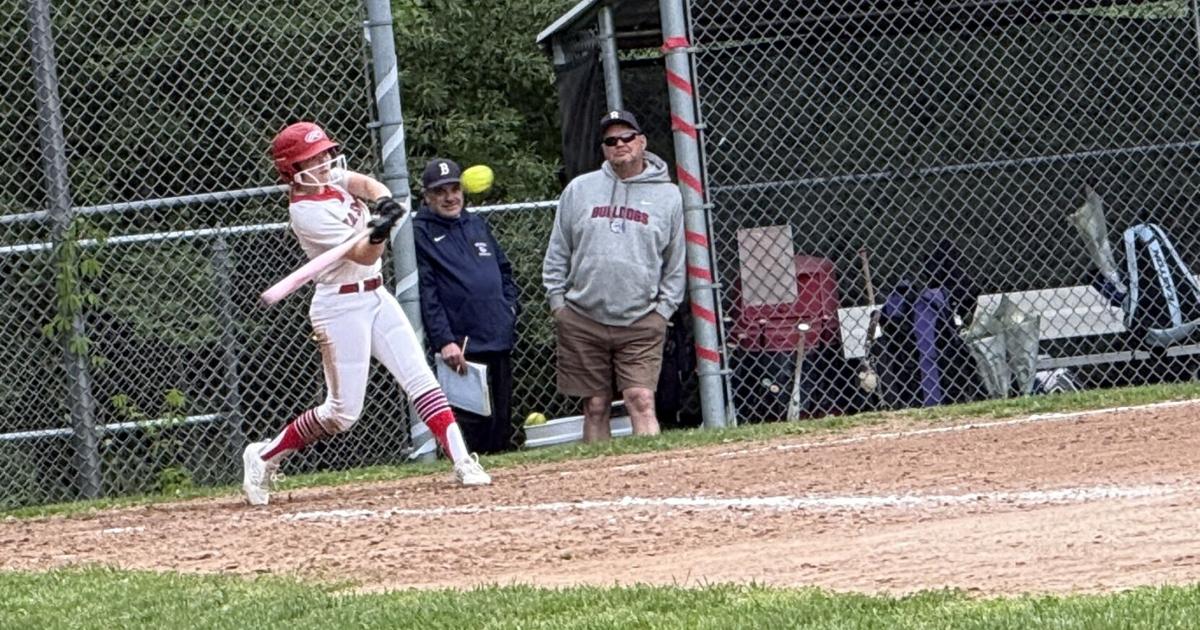 E.O. Smith routs Bolton on Senior Day to conclude regular season with 10-10 record