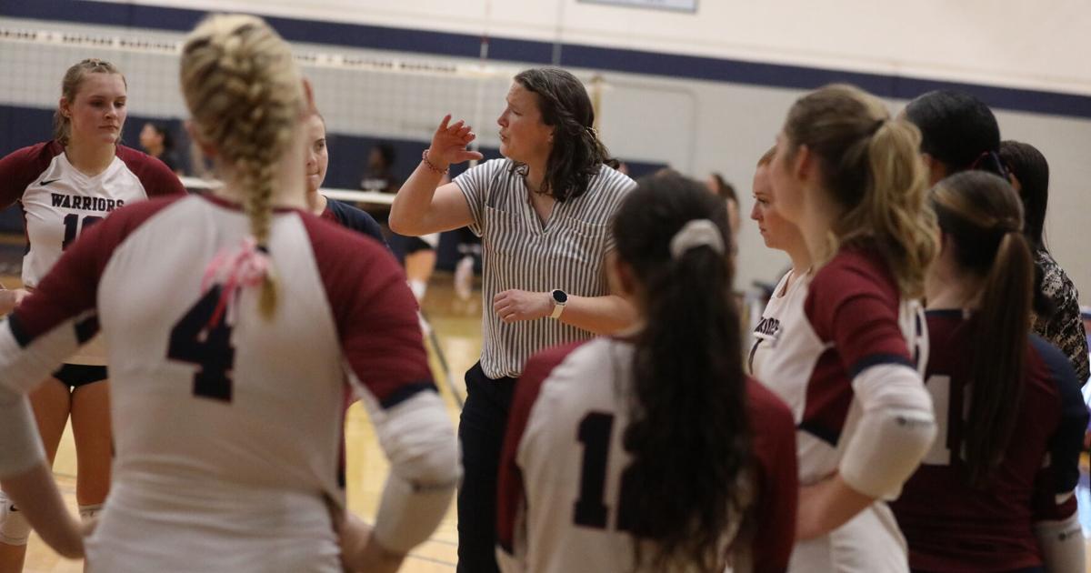 Eastern women’s volleyball suffers its first straight set loss in over a month to Massachusetts Dartmouth