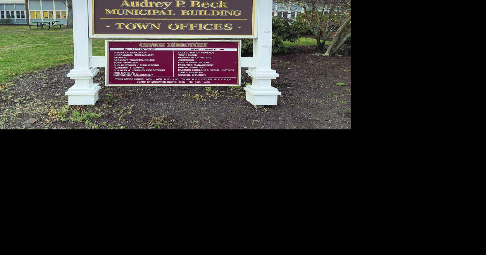 Mansfield Town Offices sign EDIT