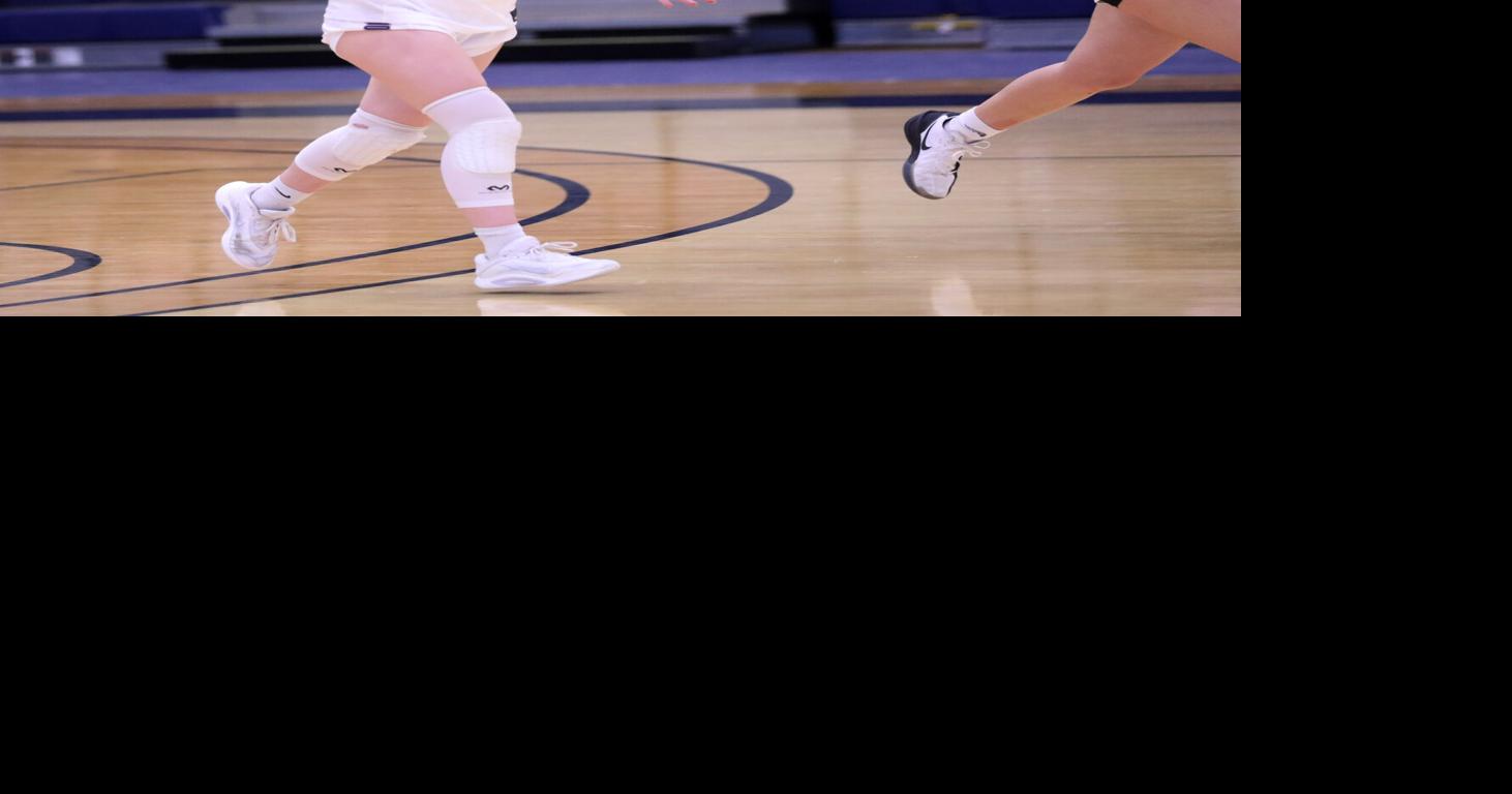 Eastern men’s and women’s teams each suffer losses