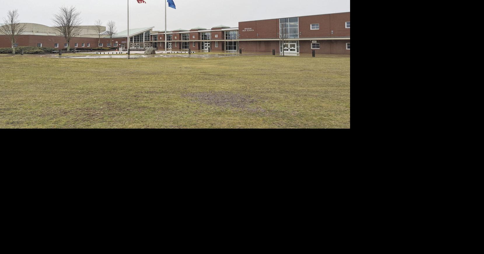 Three scholarships available for RHAM seniors | News | thechronicle.com