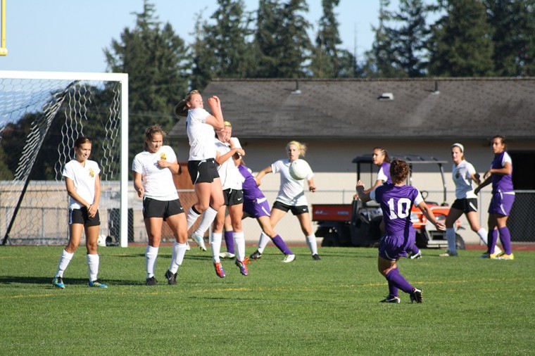 Soccer St Helens Girls Put Up A Fight Against No 3 Hermiston Sports Thechronicleonline Com