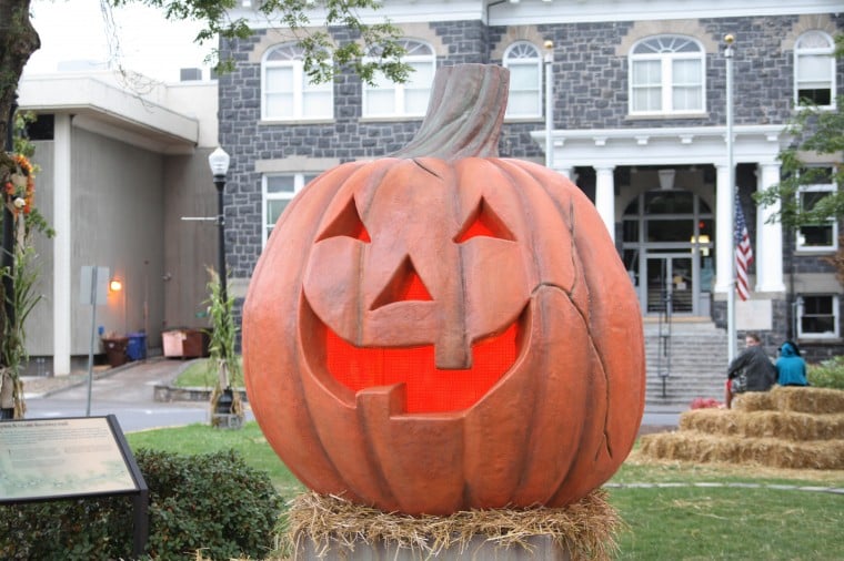 Pumpkin lighting marks official start of Spirit of Halloweentown | Out ...