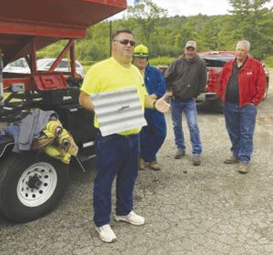 9 area fire departments attend free grain bin rescue training at Elgin ...