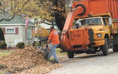 City removing leaves