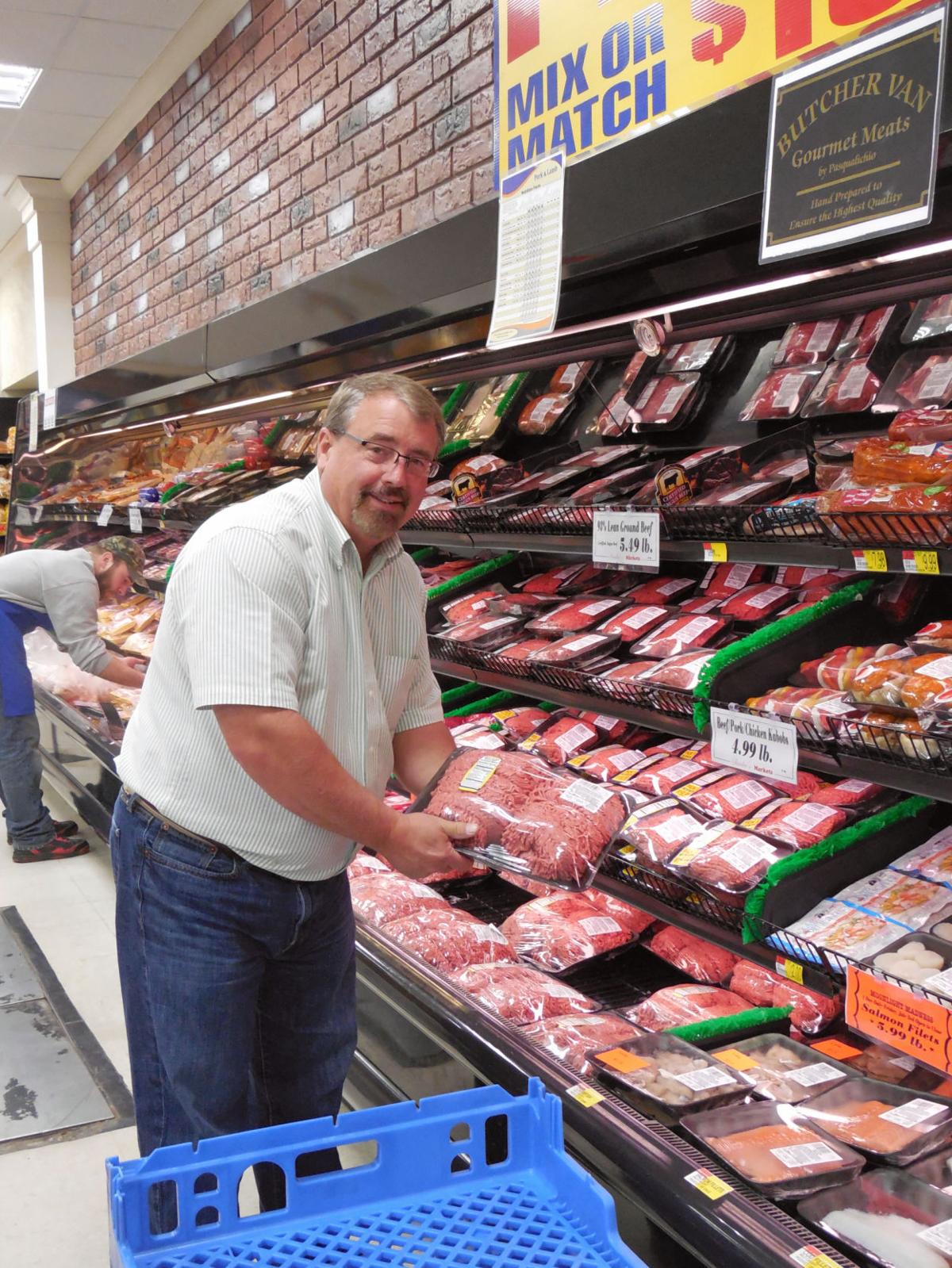 Moonlight Madness sale at Sanders draws large crowd Hometown