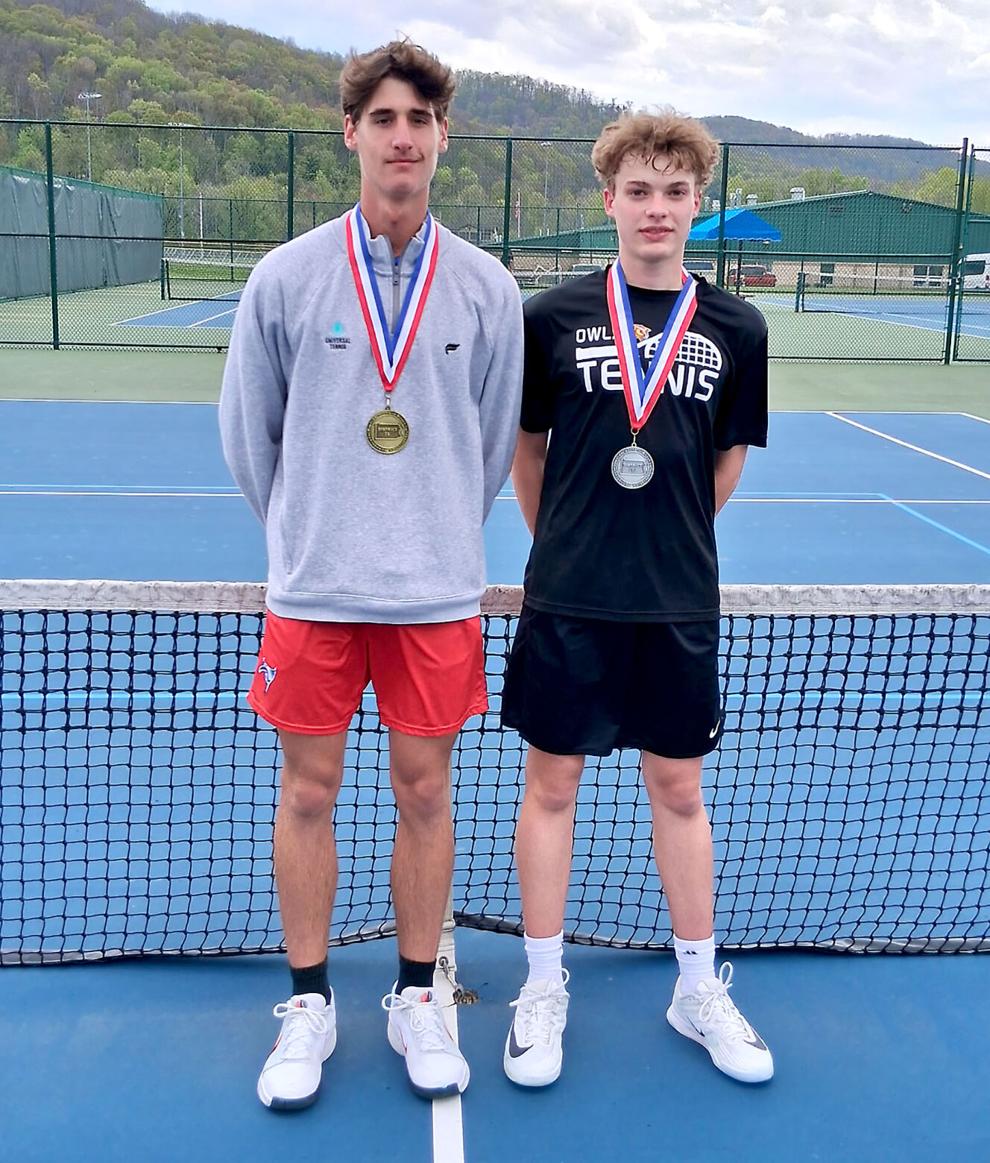 St. Marys’ Henry wins D-9 singles tourney; Dutchmen claim D9CL title ...
