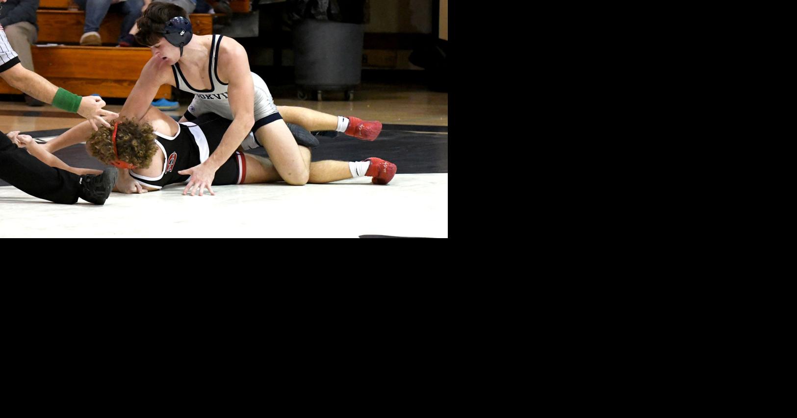 Easton wrestling pins down rival Wilson early, rolls from there 