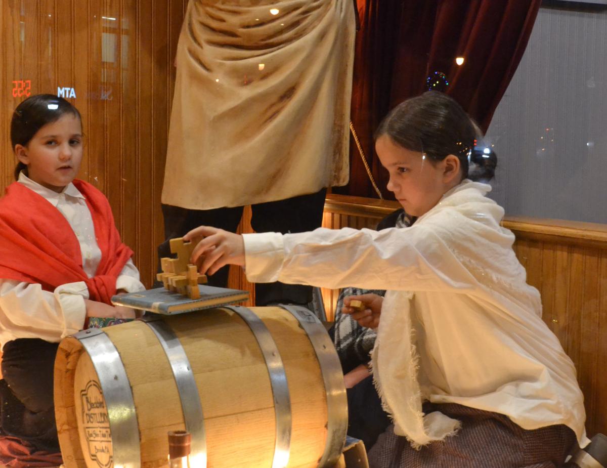 Victorian Christmas Brookville Craft Fair 2022 Victorian Christmas Celebration Kicks Off In Brookville | News |  Thecourierexpress.com