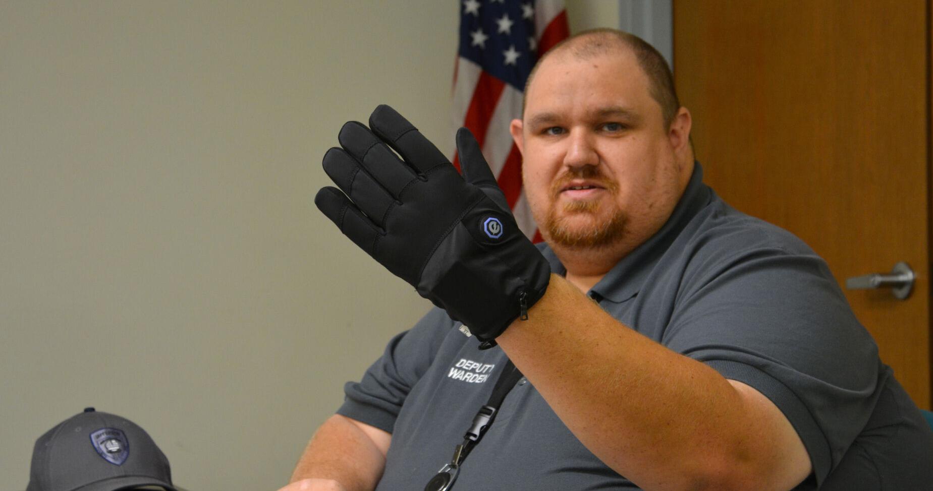 Jefferson County Jail adds new deescalation device - Vimarsana News