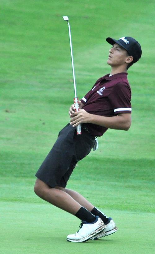 Eric Christoff reaction No. 18 putt